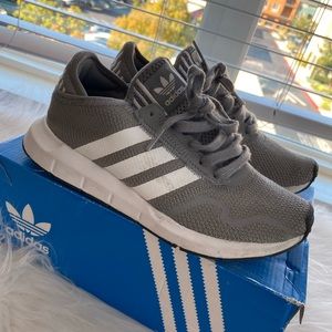 Adidas Swift Run